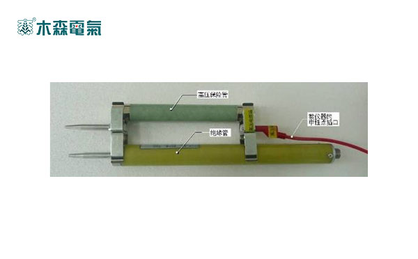 110kV河南电容电流测试将高压保险卡在分压器上的接线